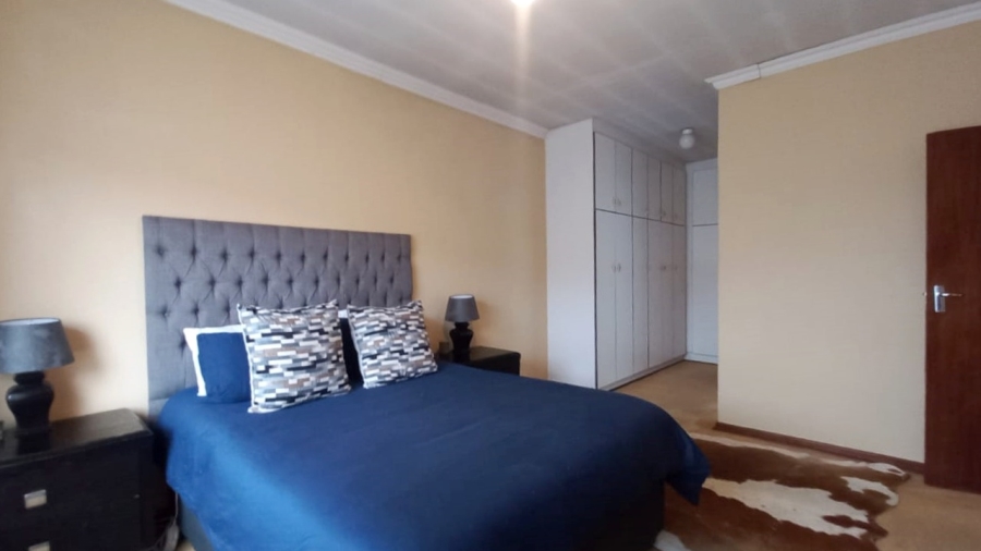 To Let 4 Bedroom Property for Rent in Mandela View Free State